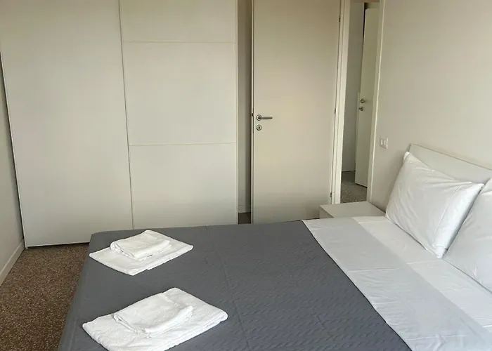 Apartment Elle Pyramid 1 *
